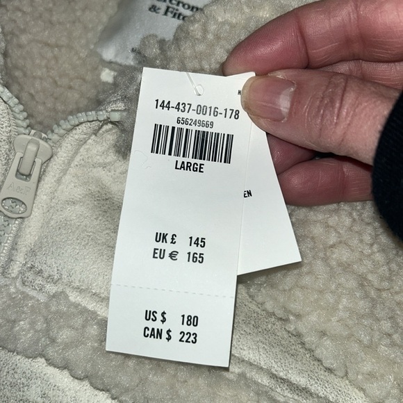 Abercrombie & Fitch: Sherpa Cream Crop Coat: Women’s Size L - Picture 10 of 10